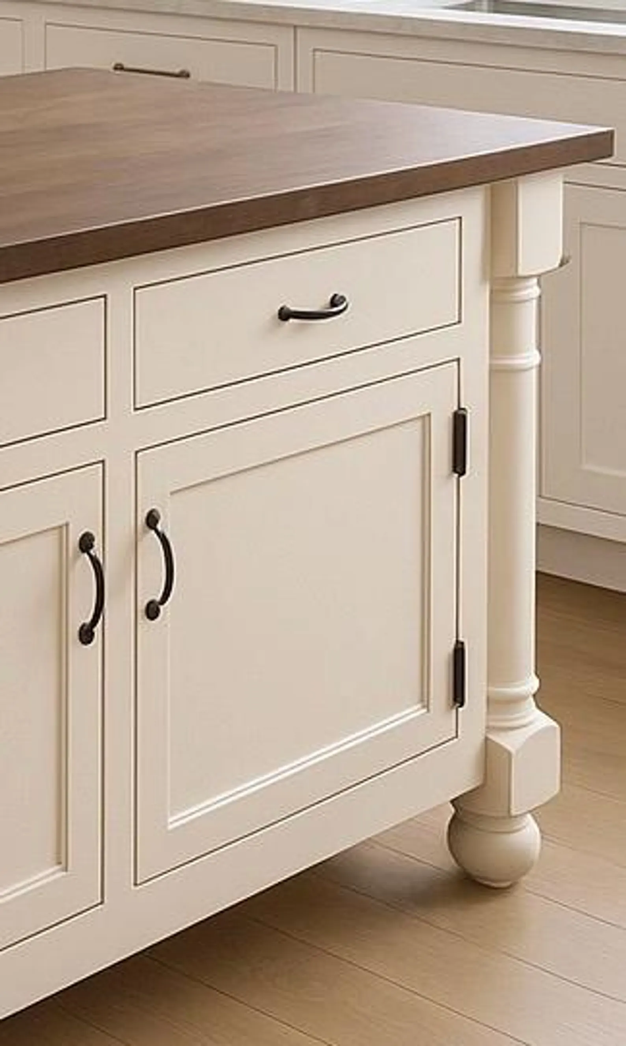 Modern Kitchen Design – Solid Wood Island with Stool Storage